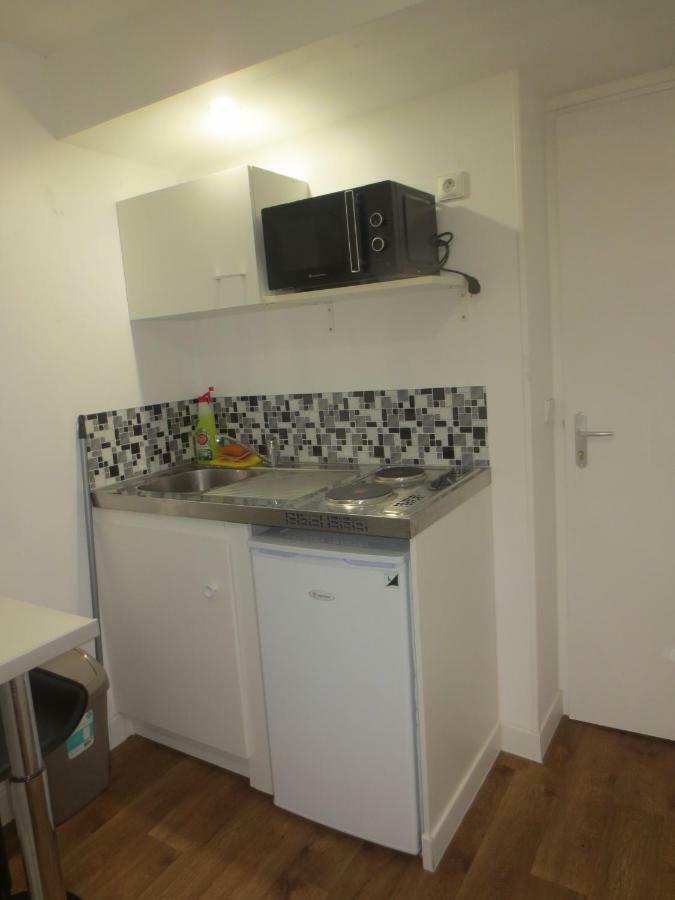 Appartements et studios meublés au centre ville d'Ouzouer Sur Loire Extérieur photo