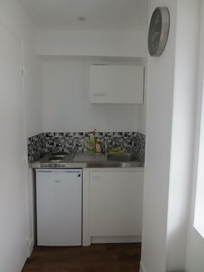 Appartements et studios meublés au centre ville d'Ouzouer Sur Loire Extérieur photo
